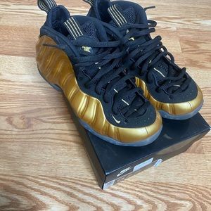 Nike foamposites Men’s us 7.5